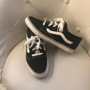 Vans women’s 8.5